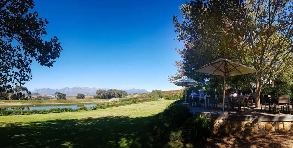 Garten auf dem Jordan Wine Estate, Stellenbosch, Südafrika.