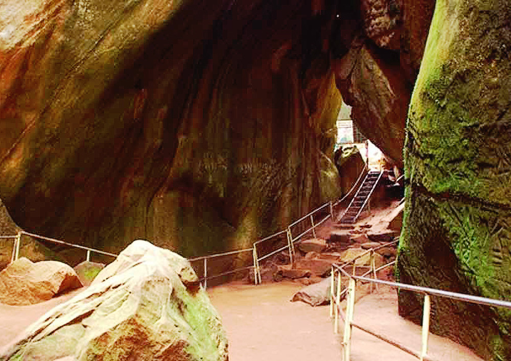 Edakkal-Höhlen, Kerala, Indien