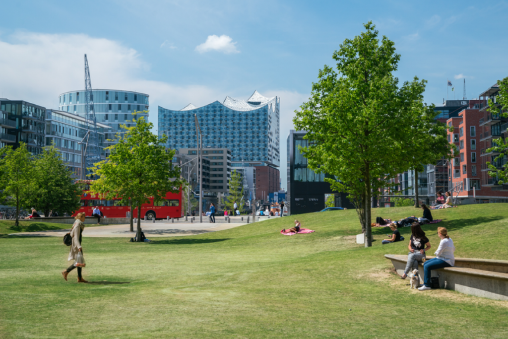 Sandtorpark in der Hafencity, Hamburg - photo credit Andreas Vallbracht