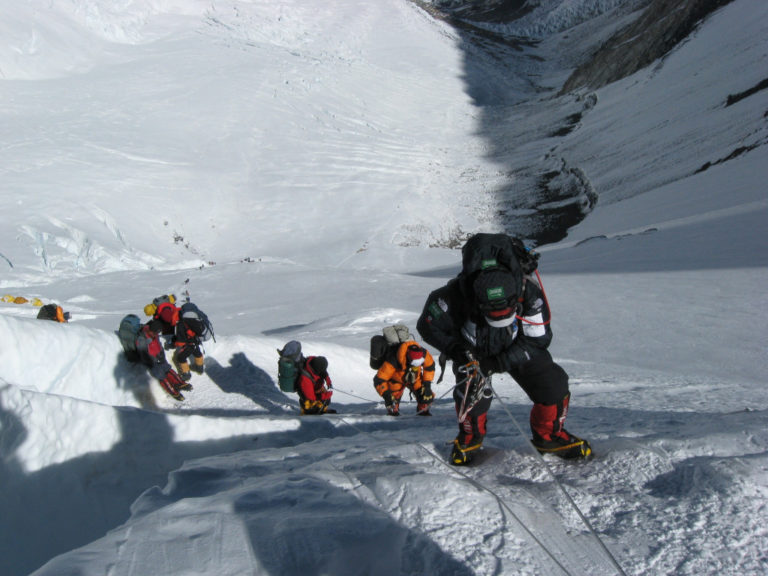 Die größten Gefahren beim Besteigen des Mount Everest