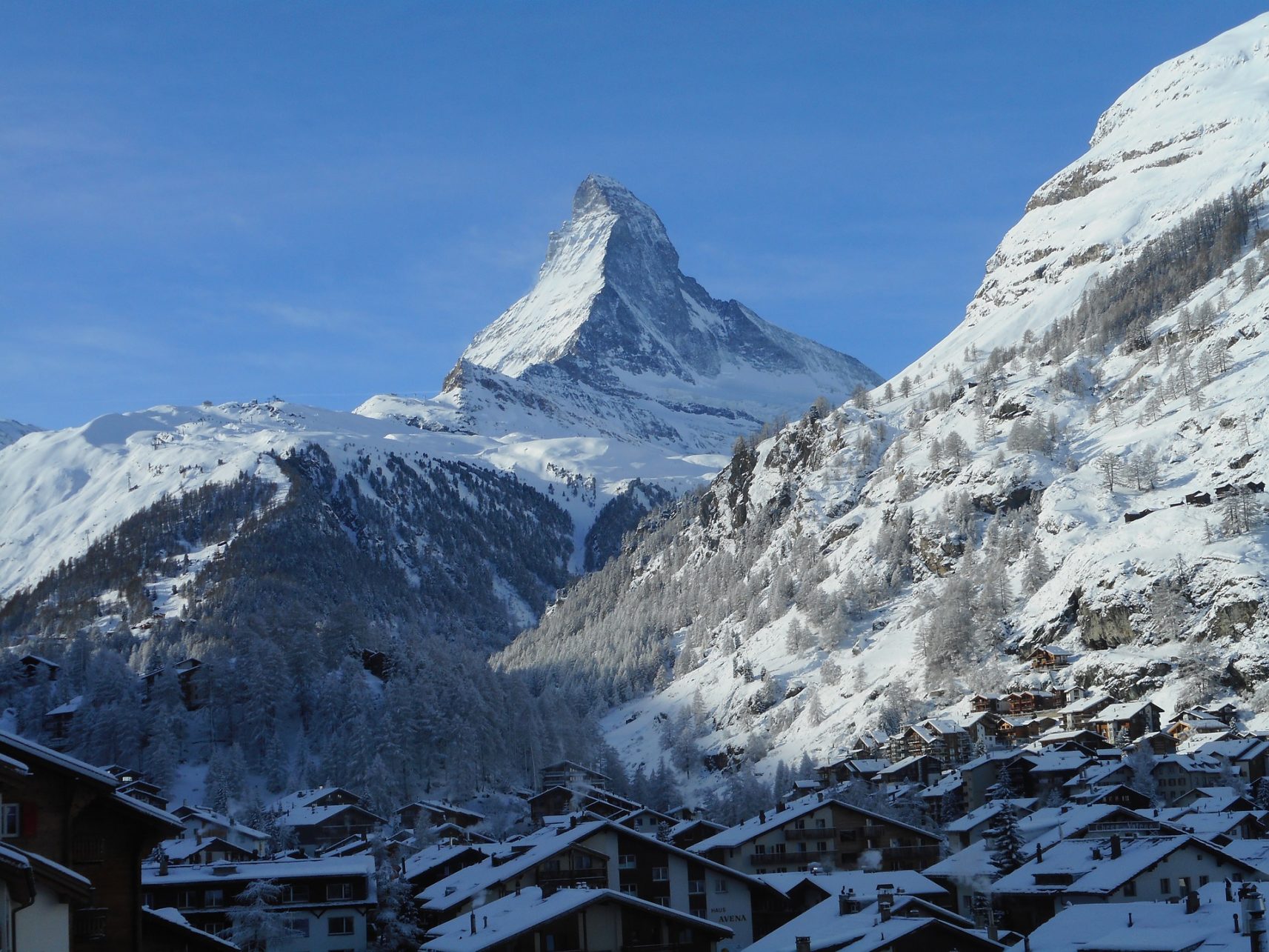 Zermatt mit Blick aufs Matterhorn in der Schweiz.