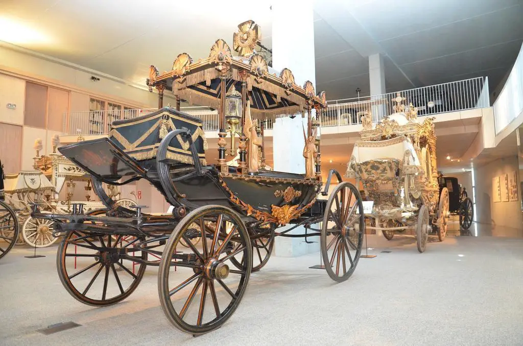 Pferdewagen im Museum für Leichenwagen in Barcelona, Spanien.