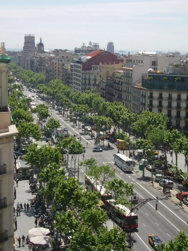 Die Passeig de Gràcia in Barcelona, Spanien.