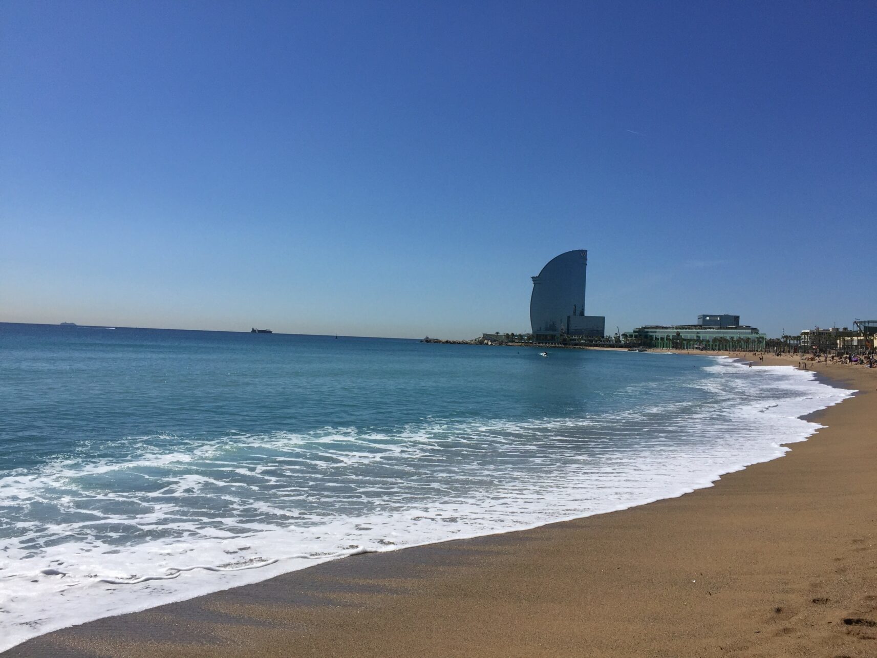 Strand Barceloneta in Barcelona, Spanien.