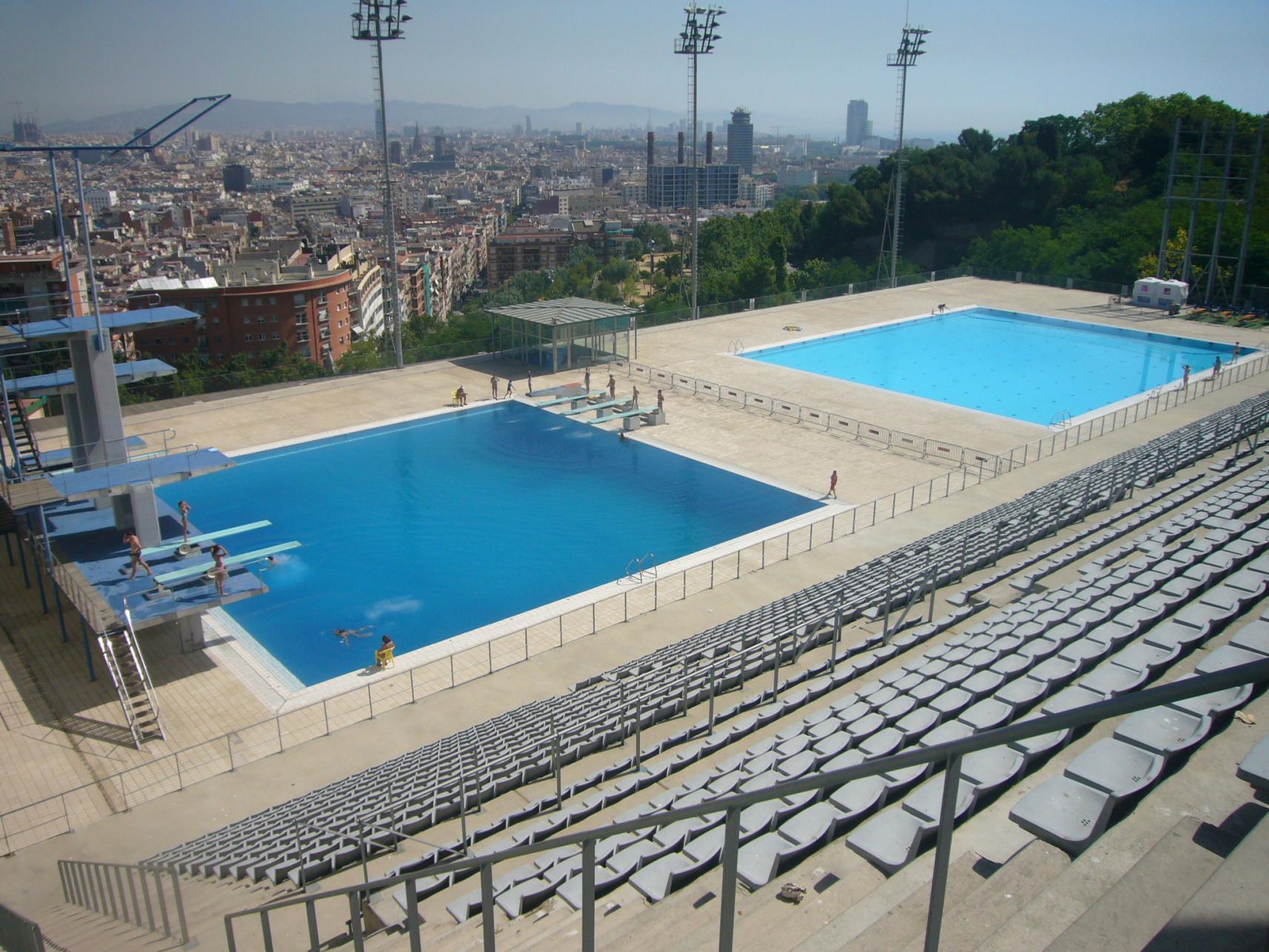 Das Stadtbad Montjuic in Barcelona, Spanien.