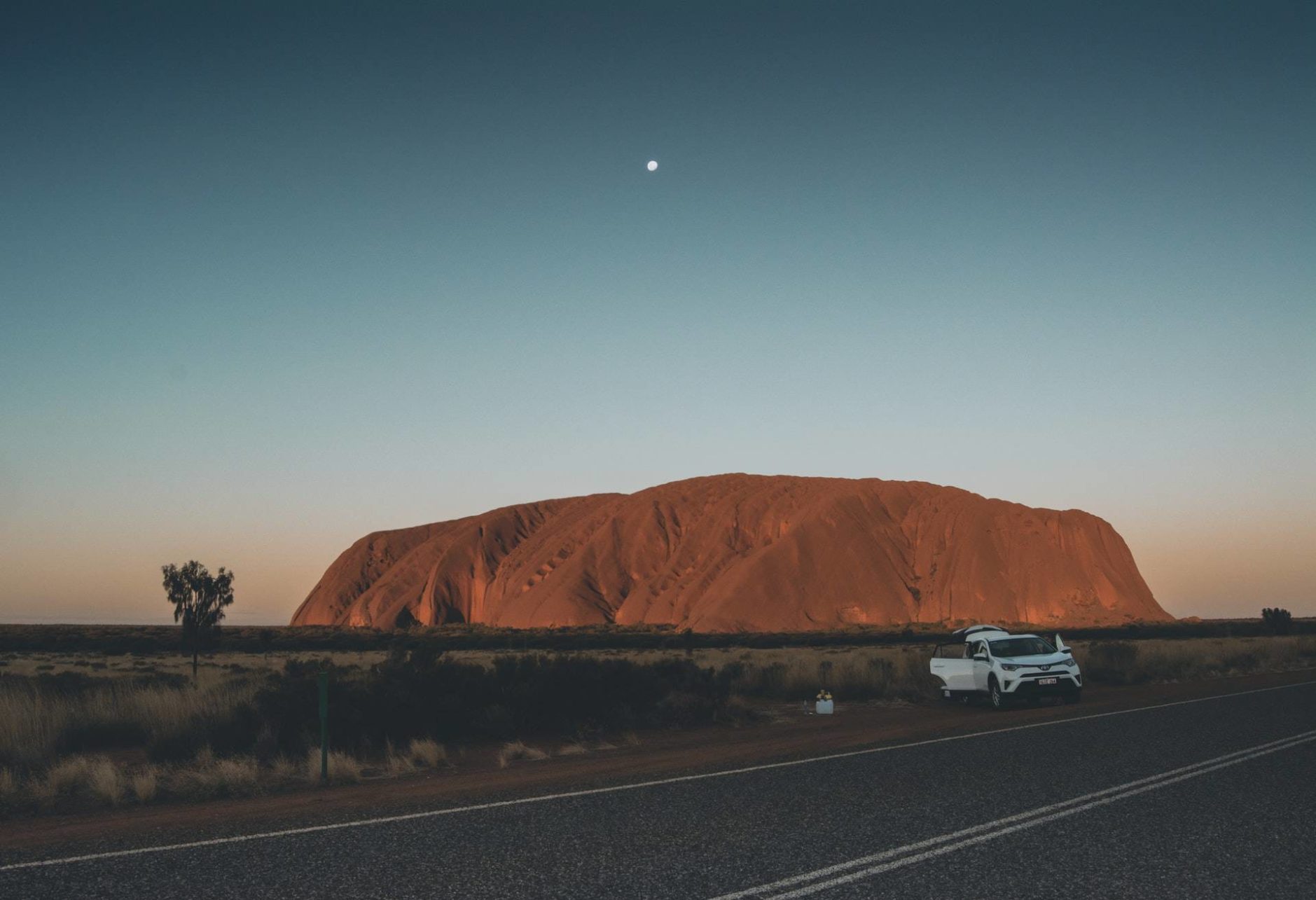 Die roten Felsen des Uluru in Australien
