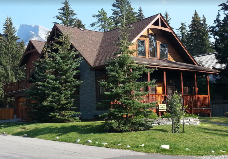 Cutest cabins to rent in Banff, Canada