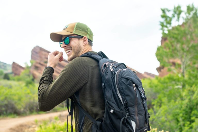 Die besten Sonnenbrillen für Wanderungen und Outdoor-Aktivitäten