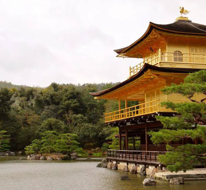 Der Goldene Pavillon Kinkakuji in Kyoto, Japan.