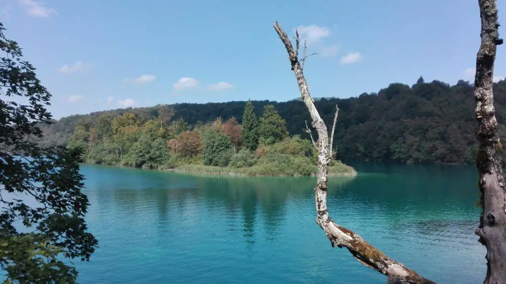 Einer der Seen von den Plitvice Lakes in Kroatien.