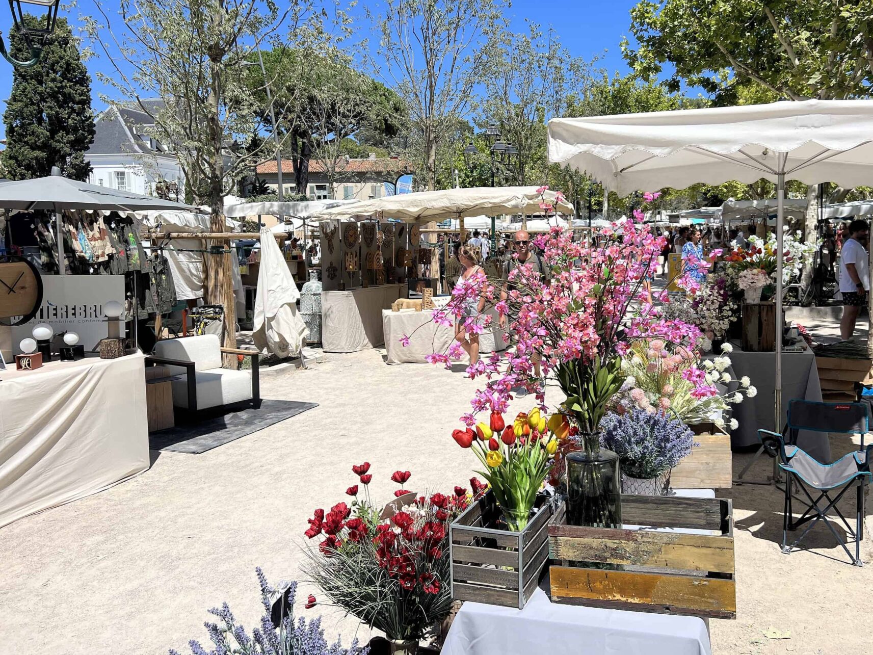 Markt am Mittwoch in St. Tropez an der Cote d Azur in Frankreich.