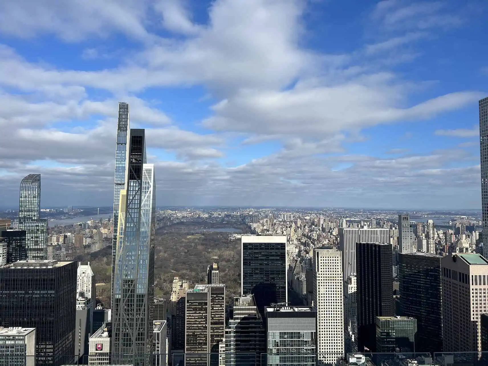 Der Blick vom Rockefeller Center auf den Central Park in New York City, USA.