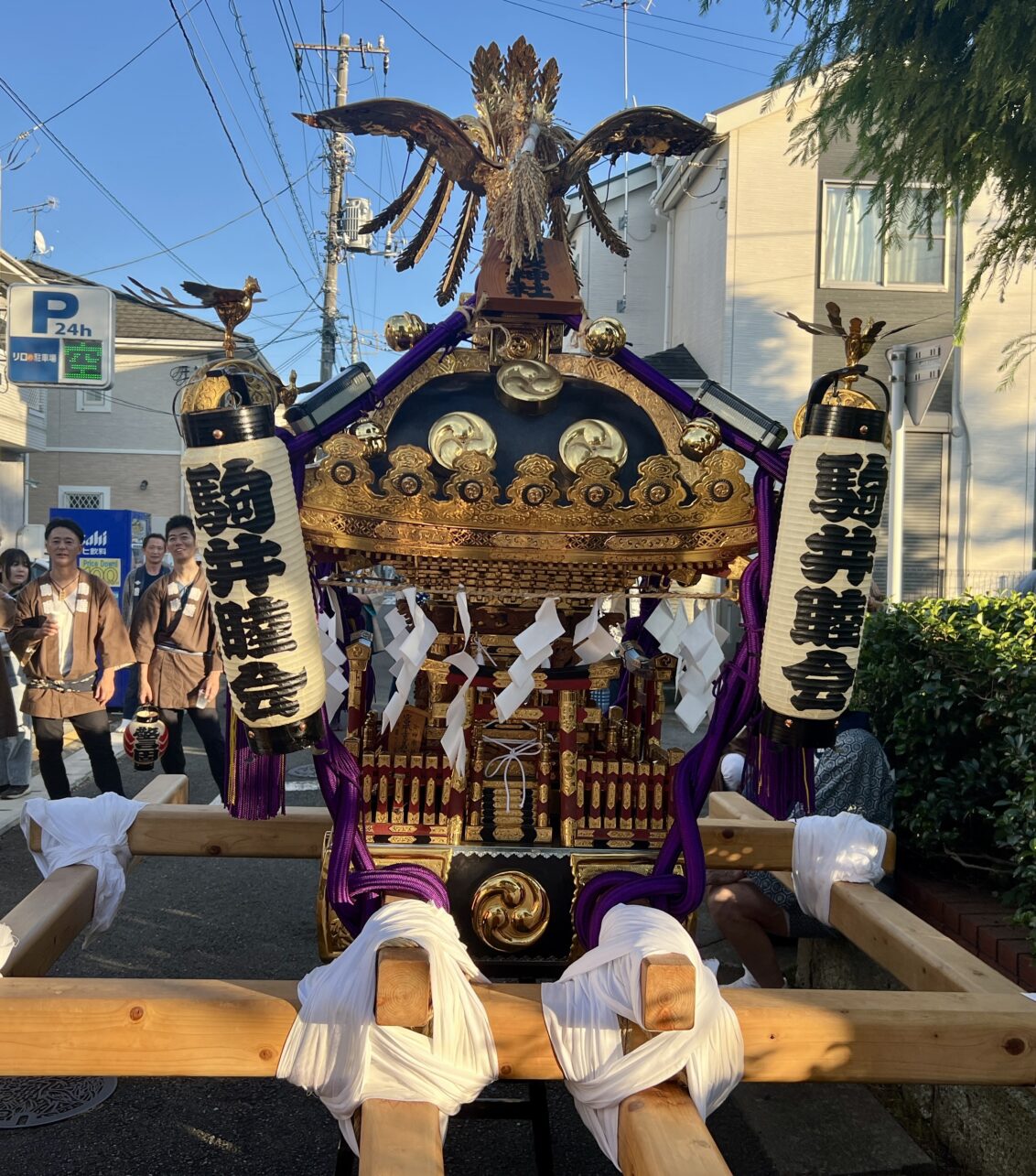 Mikoshi-Festival in einem der Vororte Tokyos.